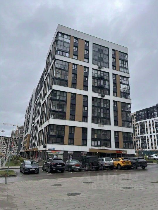 Продажа 2-комн квартиры на вторичном рынке проспект Куприна, 36к2