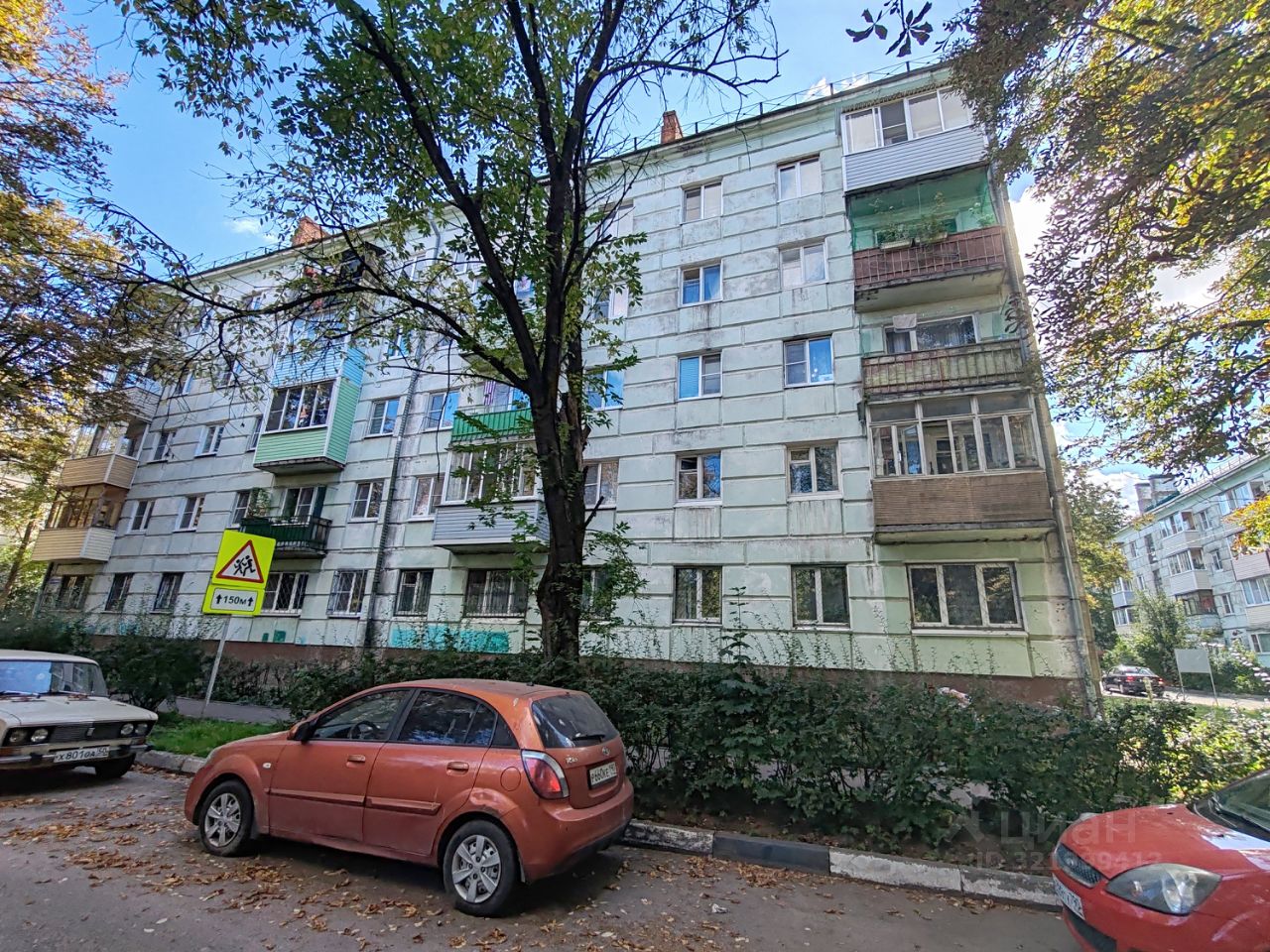 Продажа 2-комн квартиры на вторичном рынке Кашира, Южная улица, 12