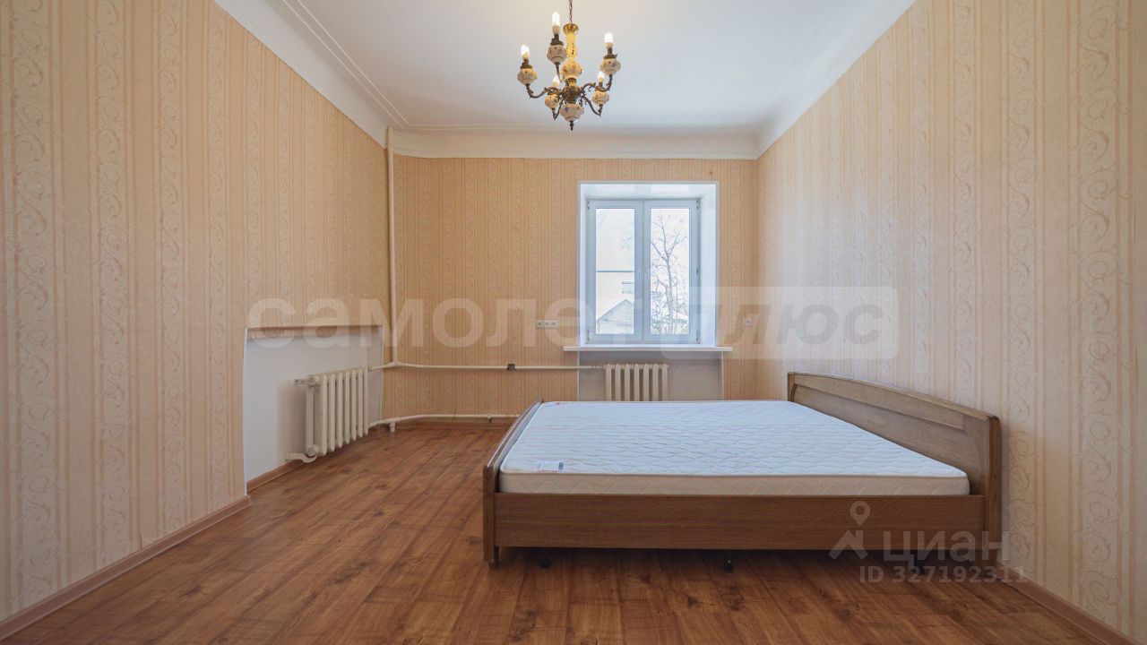 Продажа 3-комн квартиры на вторичном рынке пос. Новый Городок, 1