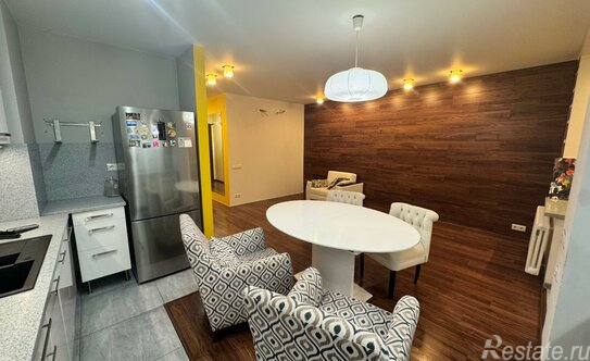 Продажа 2-комн квартиры на вторичном рынке Сходня, улица Микояна,  д. 10 к3