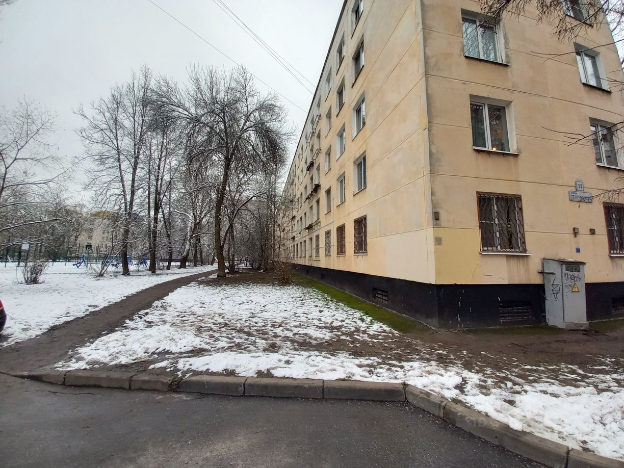 Продажа 3-комн квартиры на вторичном рынке улица Лени Голикова, 13