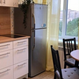Продажа 1-комн квартиры на вторичном рынке улица Приорова,  д. 3