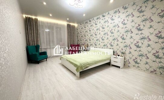 Продажа 2-комн квартиры на вторичном рынке ул Планетная,  д. 2