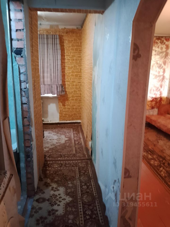 Продажа 1-комн квартиры на вторичном рынке пос. Коммунары, улица Центральная