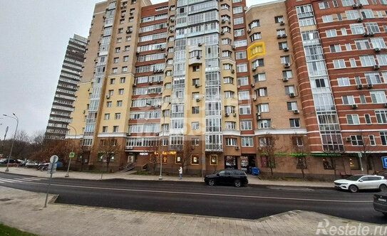 Продажа 2-комн квартиры на вторичном рынке улица Академика Пилюгина