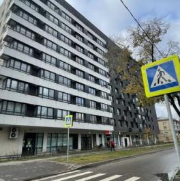 Продажа 3-комн квартиры на вторичном рынке улица Чёрное Озеро