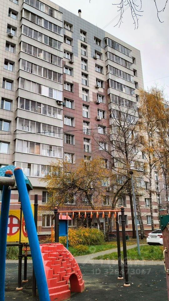 Продажа 2-комн квартиры на вторичном рынке Перовская улица, 10К2