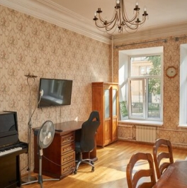 Продажа 1-комн квартиры на вторичном рынке Красноармейская 8-я ул,  д. 21