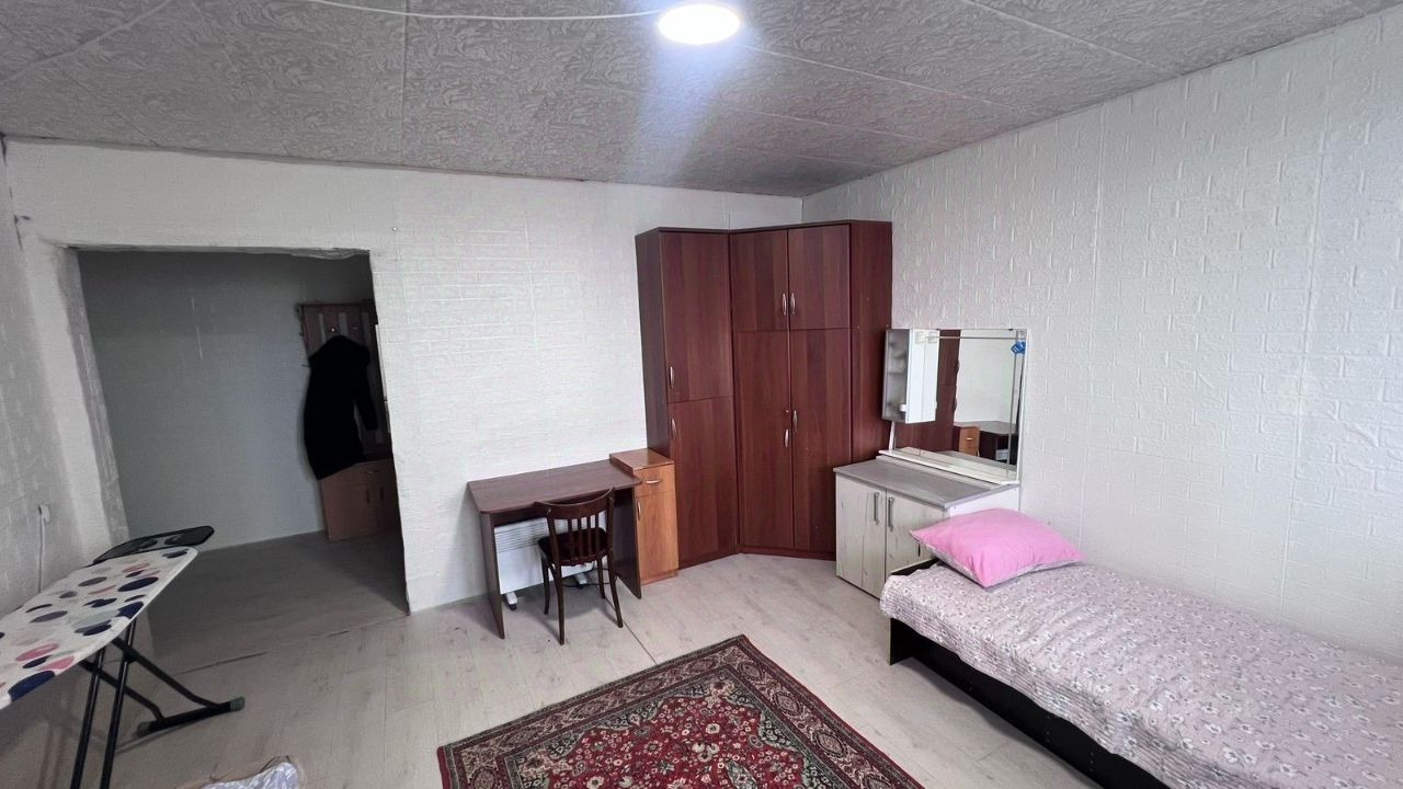 Продажа 3-комн квартиры на вторичном рынке Пироговский мкр, улица Советская, 3А