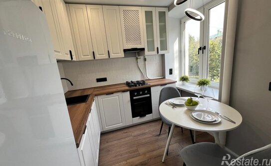 Продажа 1-комн квартиры на вторичном рынке Почтовая Б. ул,  д. 1/33