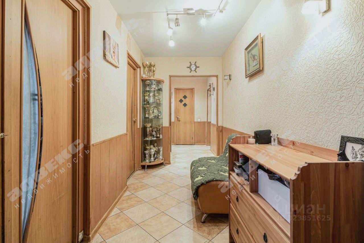 Продажа 3-комн квартиры на вторичном рынке проспект Славы, 43/49