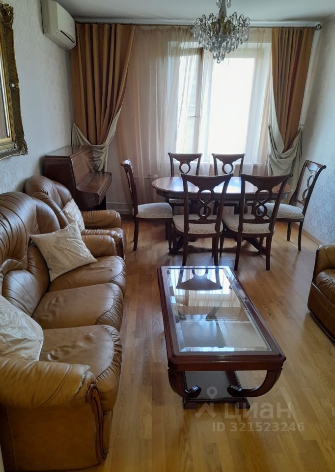 Продажа 3-комн квартиры на вторичном рынке улица Милашенкова, 10