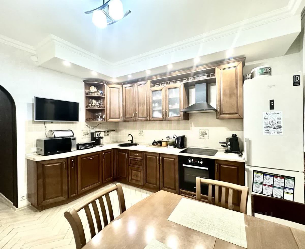 Продажа 3-комн квартиры на вторичном рынке Хлебниково мкр, Новое шоссе, 10