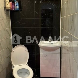 Продажа 3-комн квартиры на вторичном рынке ул Авиаконструктора Петлякова,  д. 11