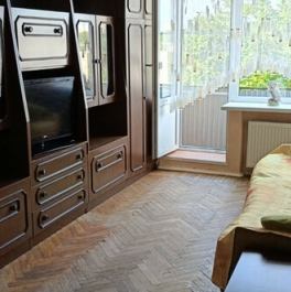 Продажа 3-комн квартиры на вторичном рынке улица Хлопина,  д. 7 к1