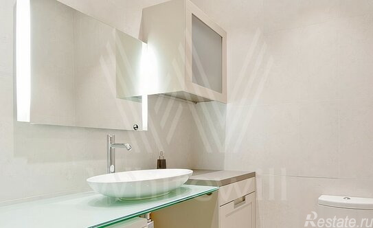 Продажа 2-комн квартиры на вторичном рынке Кооперативная улица