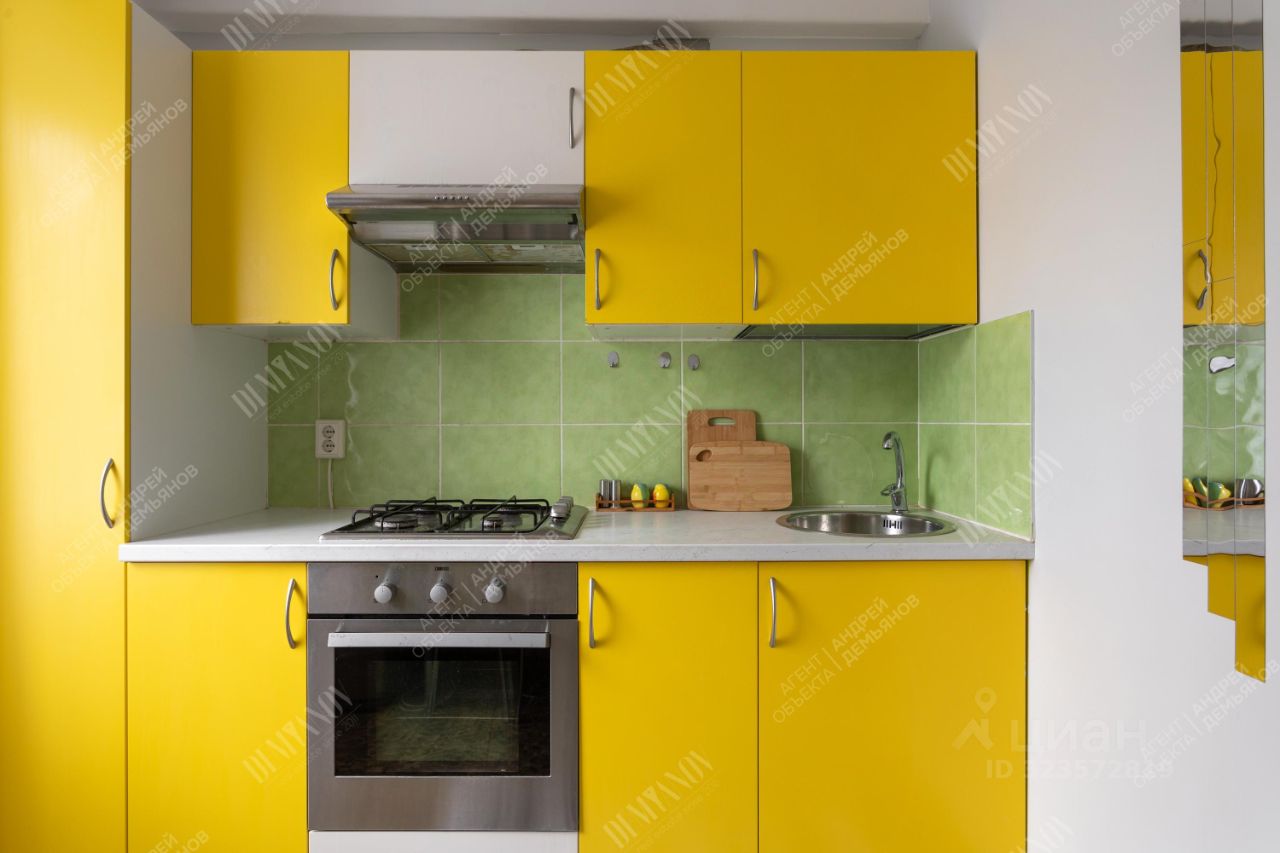 Продажа 2-комн квартиры на вторичном рынке улица Есенина, 40К1