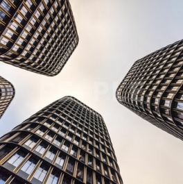 Продажа 4-комн квартиры на вторичном рынке Дружинниковская улица,  д. 15