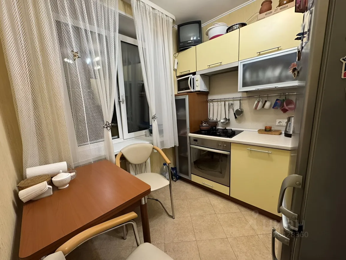 Продажа 2-комн квартиры на вторичном рынке Севастопольский проспект,  д. 23
