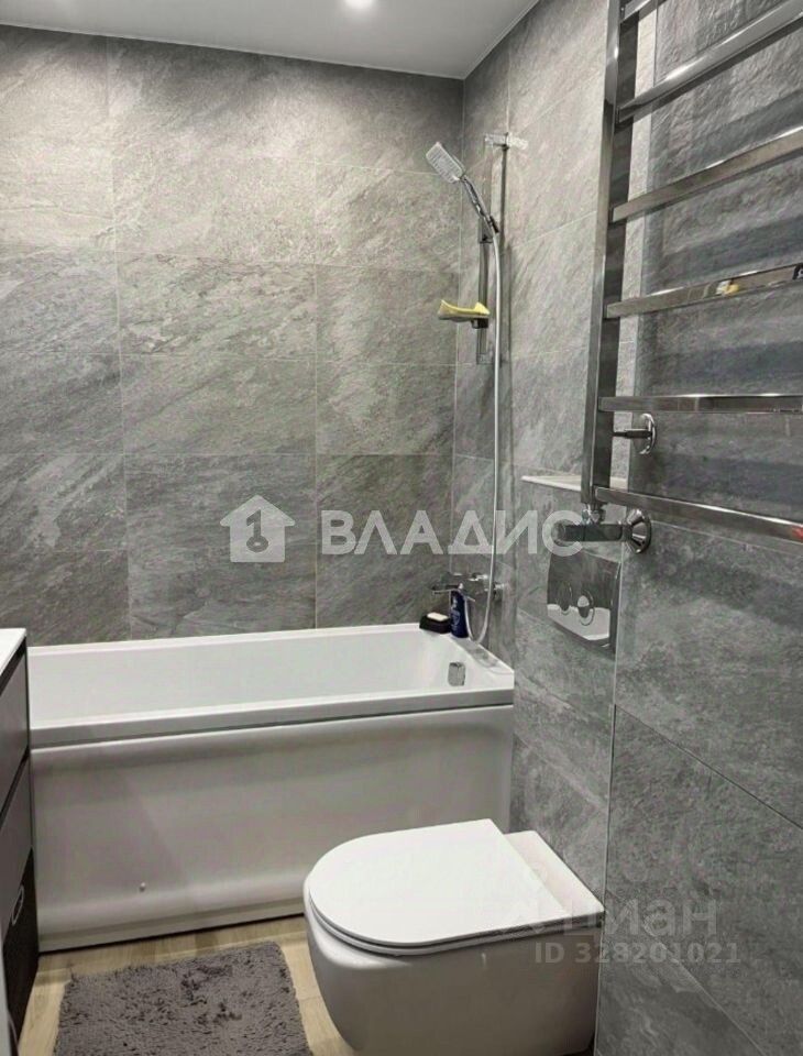 Продажа 2-комн квартиры на вторичном рынке улица Вертолетчиков, 4к4