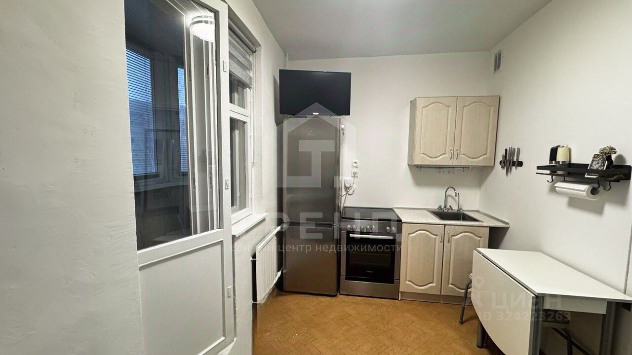 Продажа 1-комн квартиры на вторичном рынке Новоколомяжский проспект, 12К3