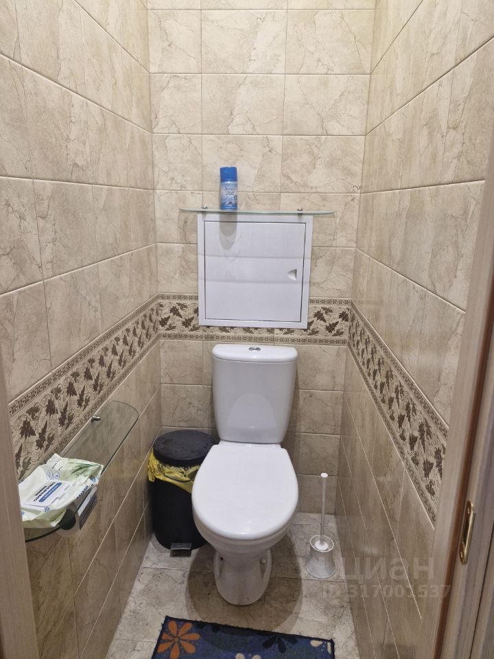 Продажа 1-комн квартиры на вторичном рынке Октябрьский пгт, улица Школьная, 1