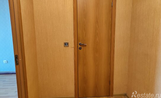 Продажа 1-комн квартиры на вторичном рынке Красное Село г, Красногородская ул,  д. 5,  к. 1