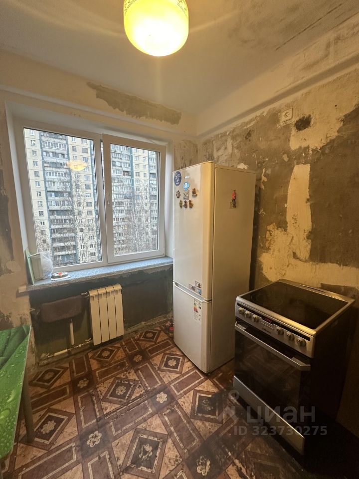 Продажа 2-комн квартиры на вторичном рынке проспект Авиаконструкторов, 13