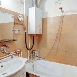 Продажа 2-комн квартиры на вторичном рынке улица Маринеско,  д. 9