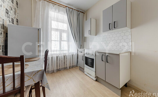 Продажа 4-комн квартиры на вторичном рынке Композиторов ул,  д. 12