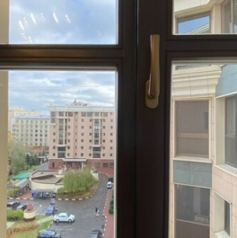 Продажа 3-комн квартиры на вторичном рынке ул Хамовнический Вал,  д. 36