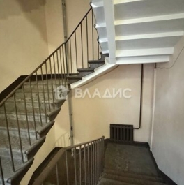 Продажа 2-комн квартиры на вторичном рынке Лиговский пр-кт,  д. 72