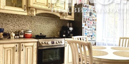 3-комн квартира улица Артюхиной, 10