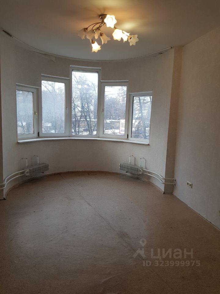 Аренда 3-комн квартиры на вторичном рынке Пролетарский проспект, 7