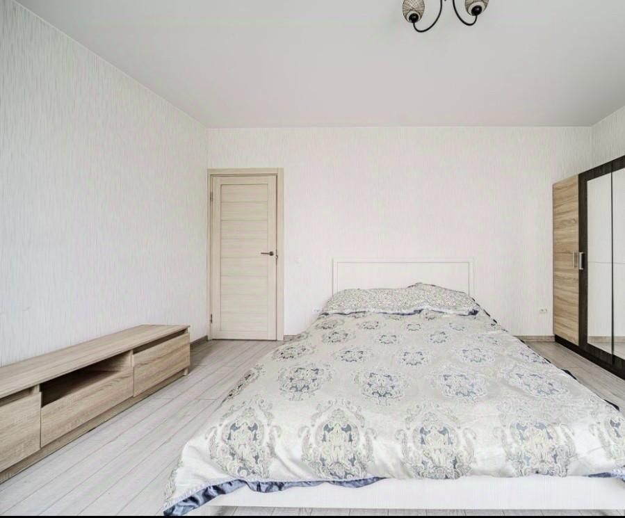 Продажа 2-комн квартиры на вторичном рынке Мурино, бульвар Петровский, 12к2