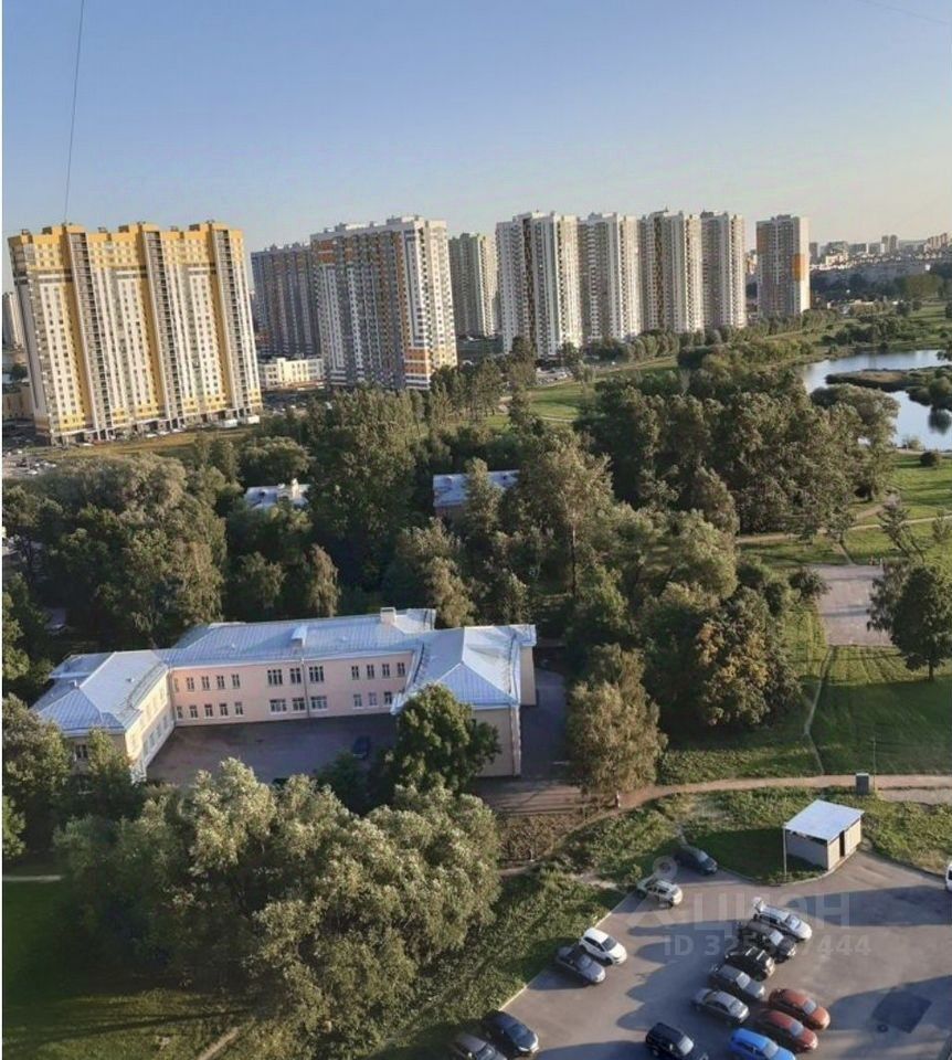 Продажа 2-комн квартиры на вторичном рынке проспект Славы,  д. 51