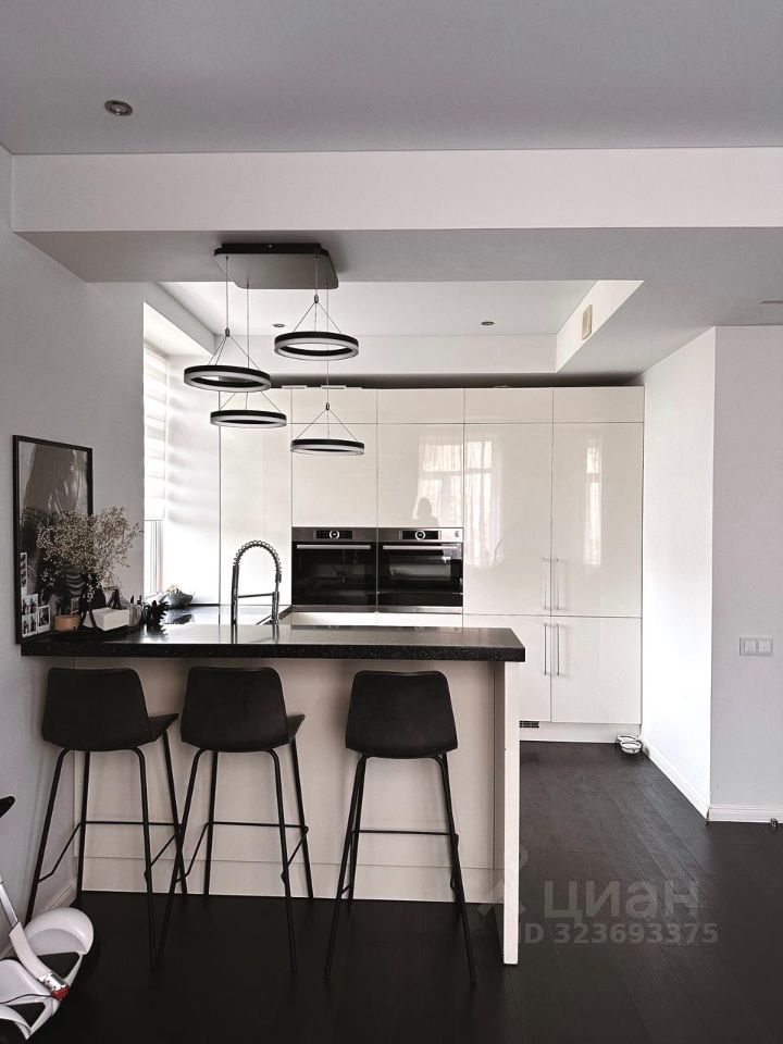 Продажа 3-комн квартиры на вторичном рынке улица Руставели, 3К6