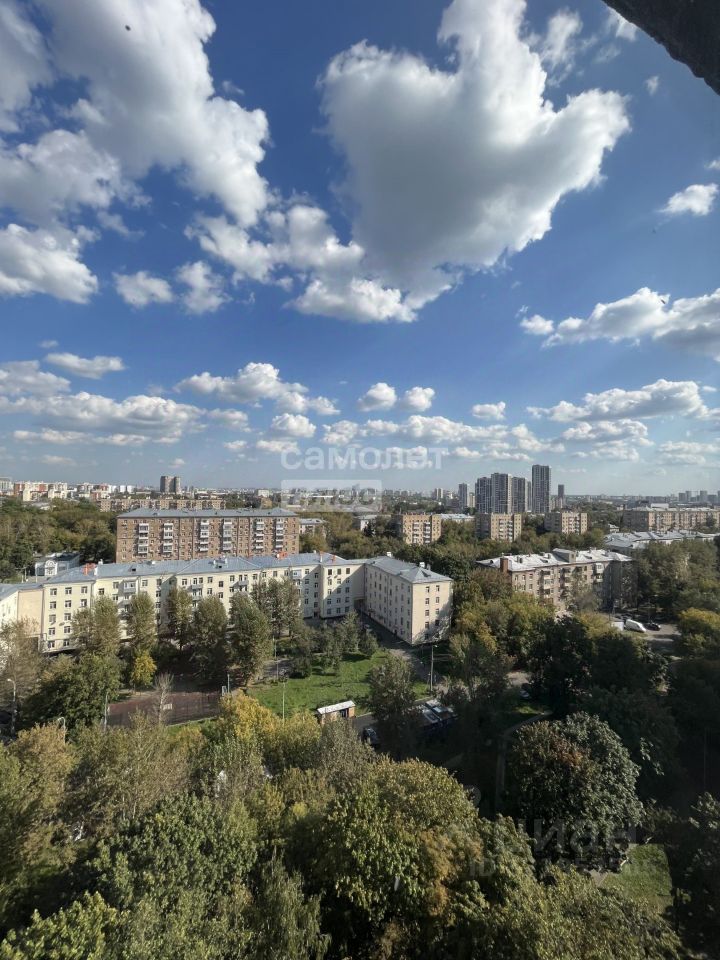 Продажа 3-комн квартиры на вторичном рынке Фруктовая улица, 3кА