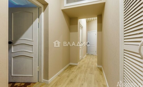 Продажа 3-комн квартиры на вторичном рынке Коммунар, ул Садовая,  д. 12