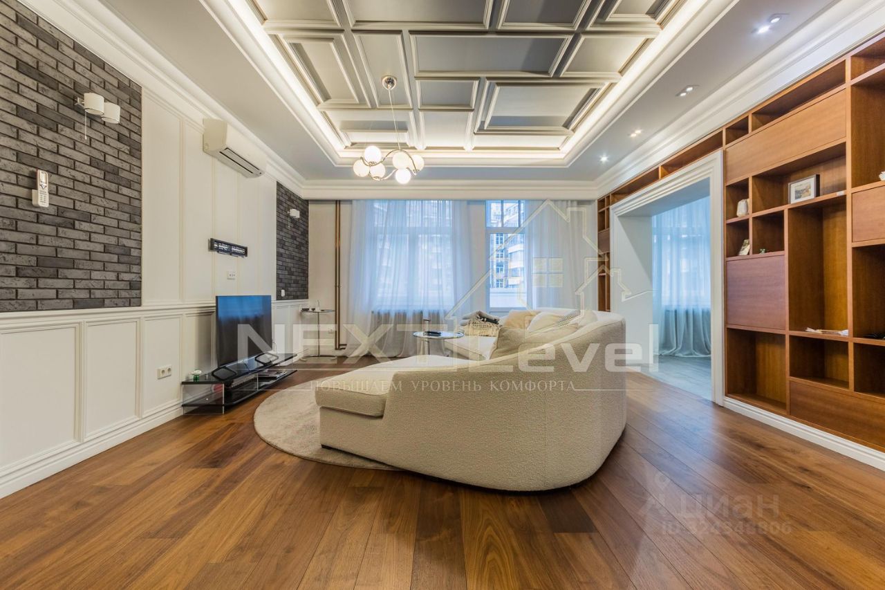 Аренда 3-комн квартиры на вторичном рынке Аптекарская набережная, 6