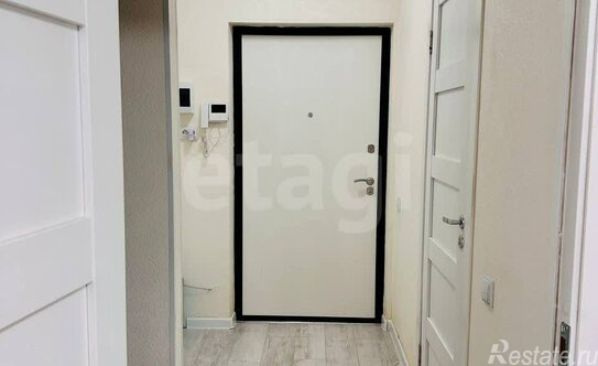 Продажа 1-комн квартиры на вторичном рынке Бугры, Гаражный проезд,  д. 23,  к. 1