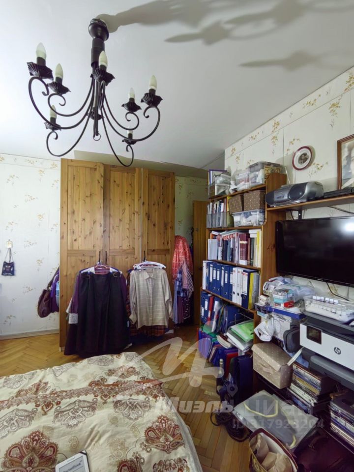 Продажа 3-комн квартиры на вторичном рынке улица Красный Казанец, 3К5