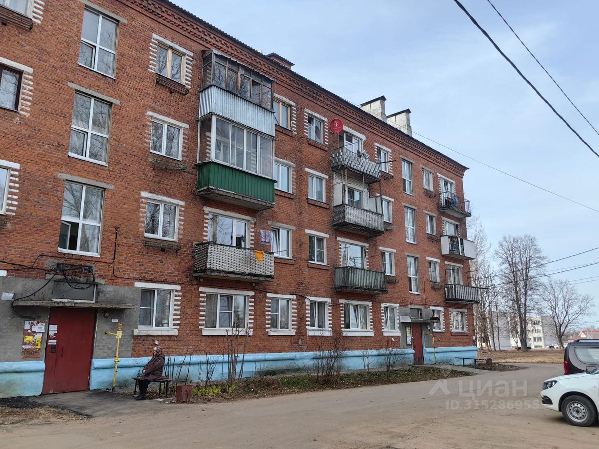 Продажа 2-комн квартиры на вторичном рынке пос. Горшково, 23