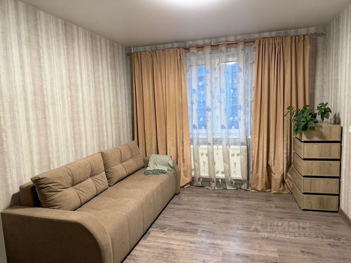 Продажа 3-комн квартиры на вторичном рынке Гаккелевская улица, 26