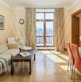 Продажа 3-комн квартиры на вторичном рынке Подколокольный пер,  д. 16/2,  к. 2