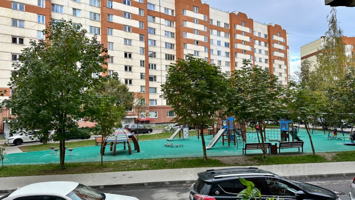 Продажа 2-комн квартиры на вторичном рынке пос. Шушары, Ленсоветовский тер., 21к3