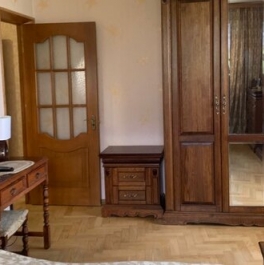 Продажа 3-комн квартиры на вторичном рынке Филёвский бульвар,  д. 35