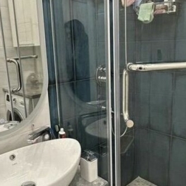 Продажа 1-комн квартиры на вторичном рынке Новоколомяжский проспект,  д. 12 к1