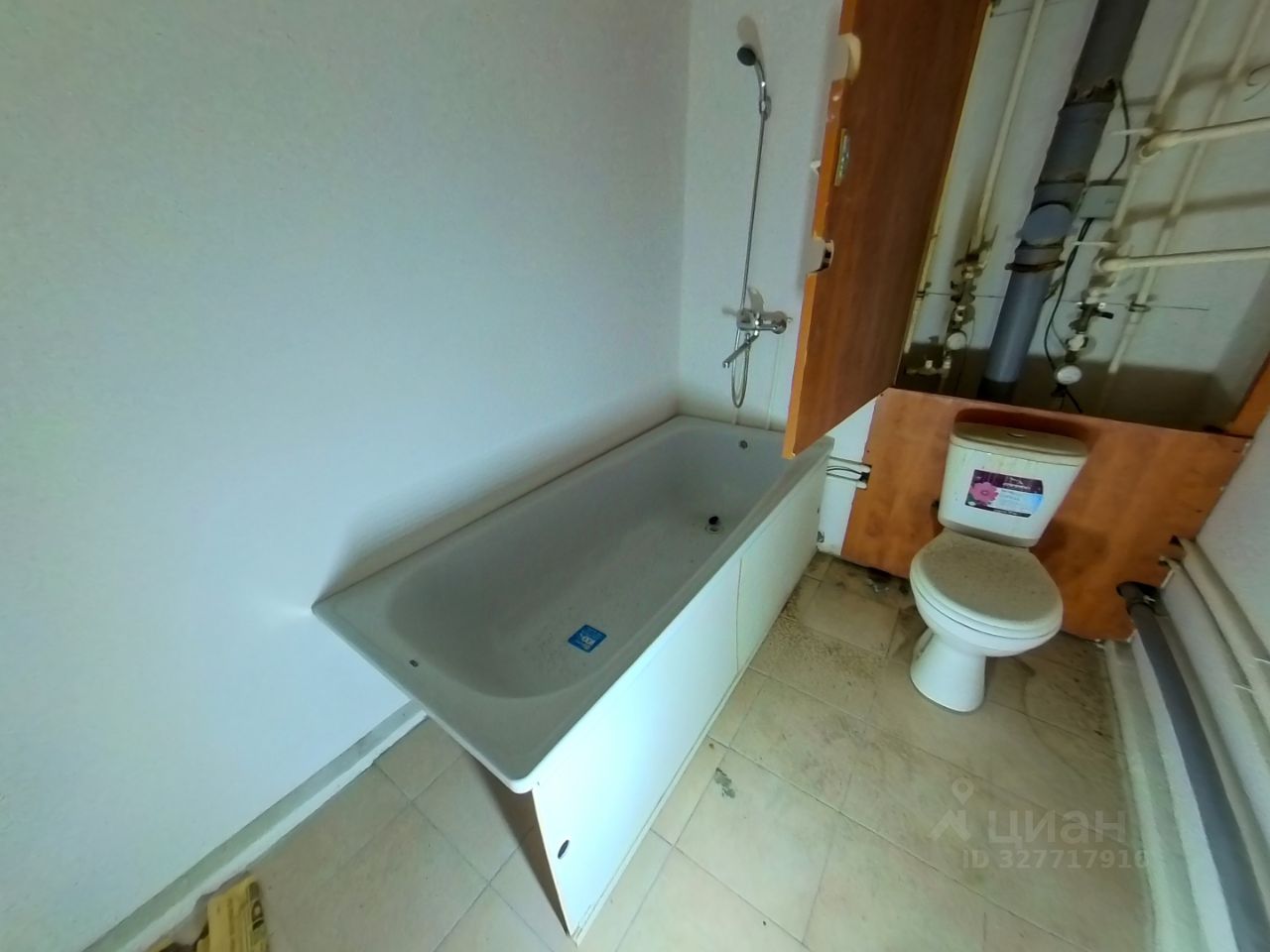 Продажа 3-комн квартиры на вторичном рынке Рождественская улица, 31