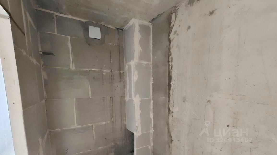 Продажа 1-комн квартиры на вторичном рынке Центральный мкр, улица Кирова, 17к1